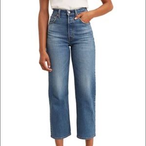 Levi's Women’s Ribcage Straight Ankle Jeans, 26
